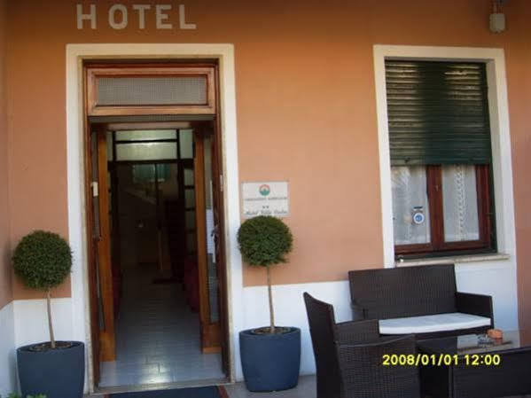 Hotel Villa Italia B&B Порто-Аццурро Екстер'єр фото