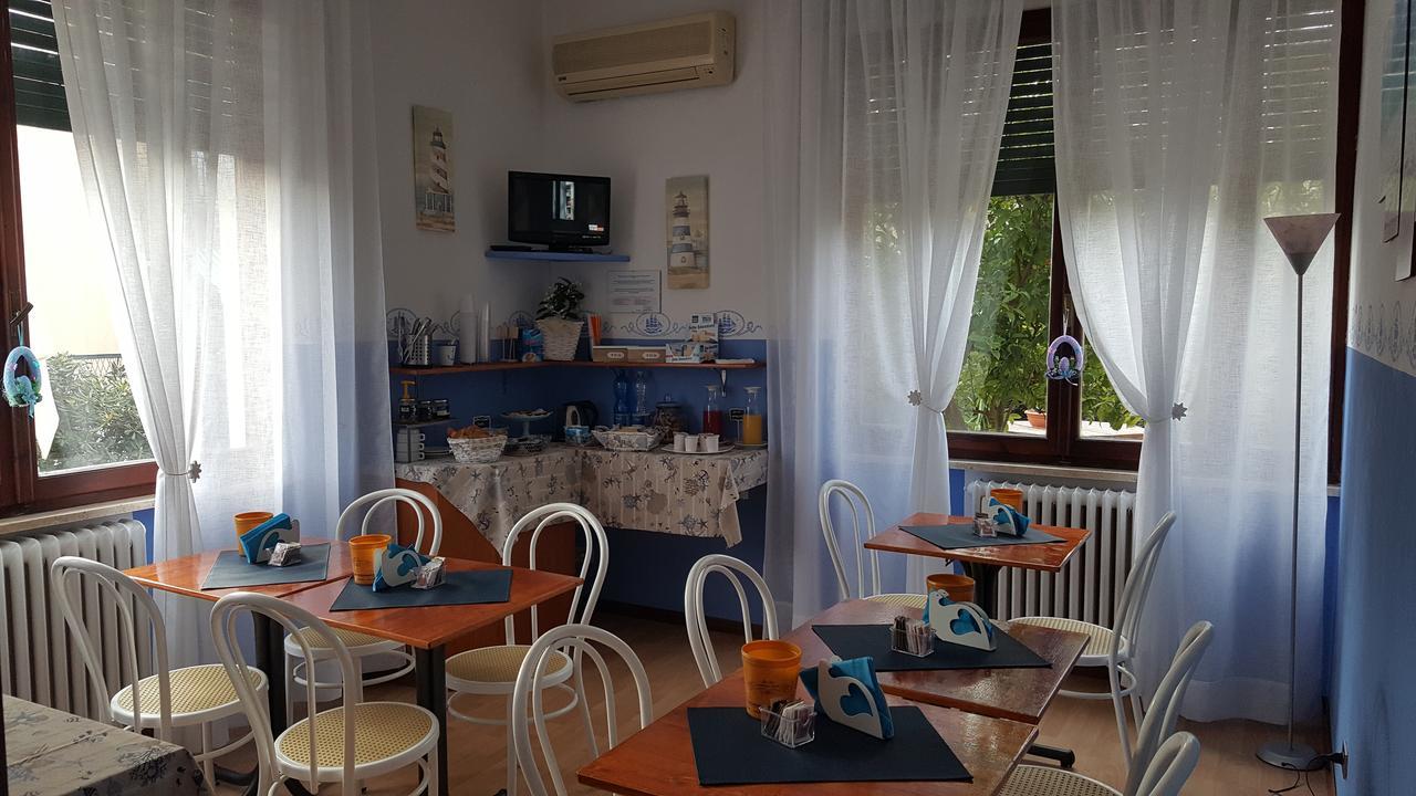 Hotel Villa Italia B&B Порто-Аццурро Екстер'єр фото