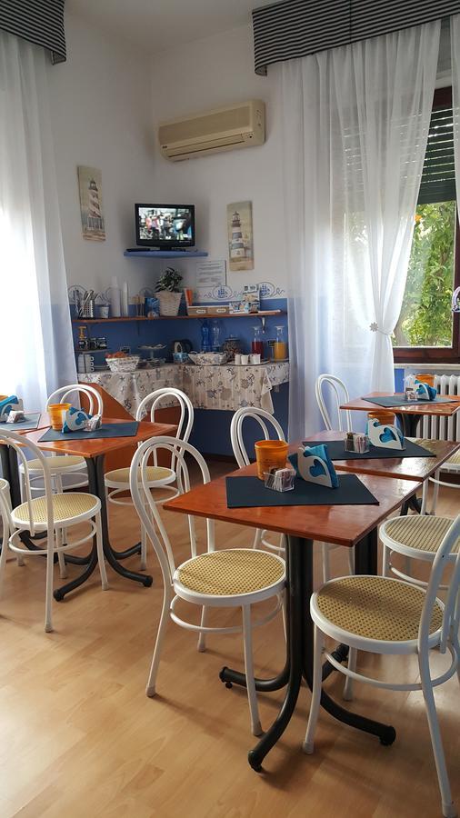 Hotel Villa Italia B&B Порто-Аццурро Екстер'єр фото