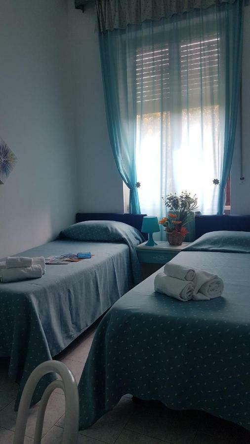 Hotel Villa Italia B&B Порто-Аццурро Екстер'єр фото